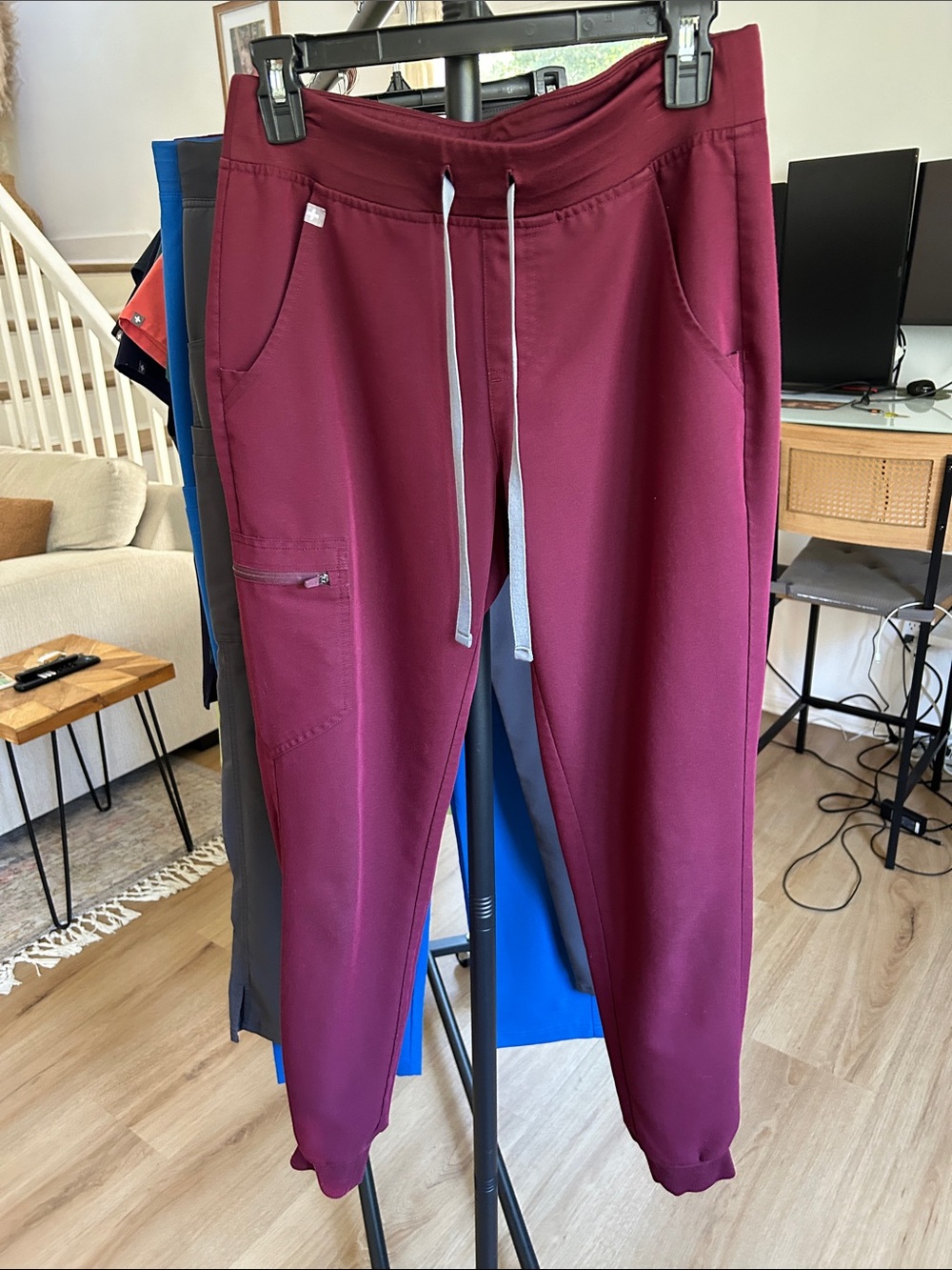 Figs Zamora Joggers. Size small. Flawed. See description.